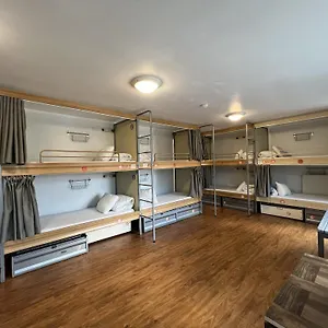 호스텔 세인트 크리스토퍼스 카날, 파리