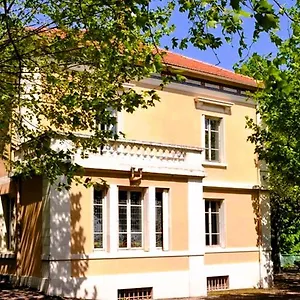 Castel Maison-table D'hotes & Jardin-refuge De Biodiversite 3* Rillieux-la-Pape