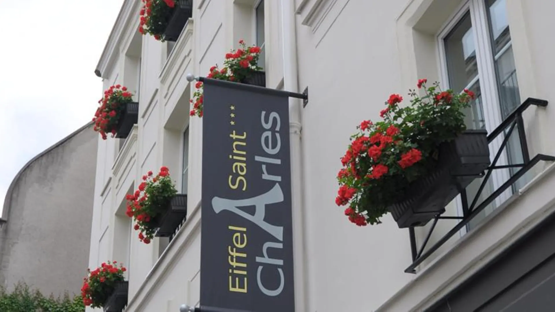 ***  Hotel Eiffel Saint Charles Paryż Francja